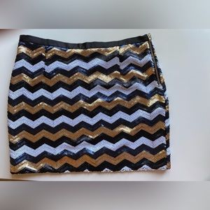 PINK MARTINI Black White & Gold Sequinned Skirt in Size Medium NWT